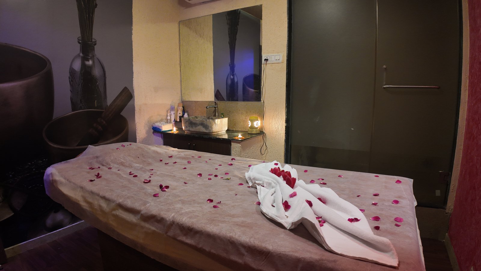 Premium spa room at Blue Lotus Spa Malad