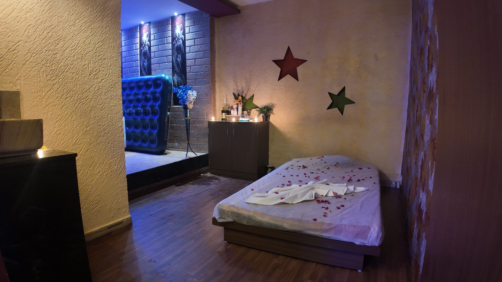 Blue Lotus Spa Malad treatment space