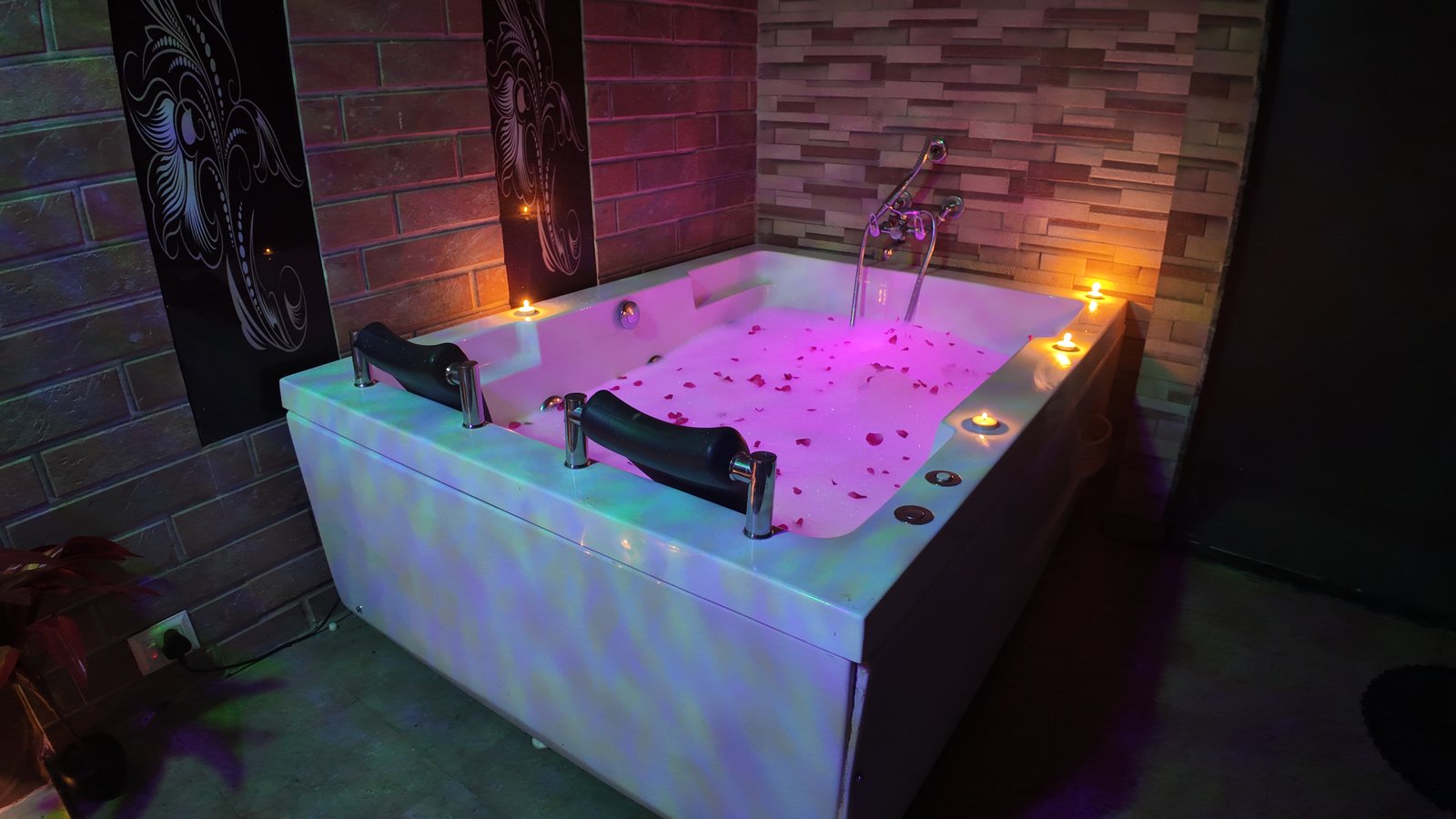 Spa therapy room at Blue Lotus Spa Malad in Malad West